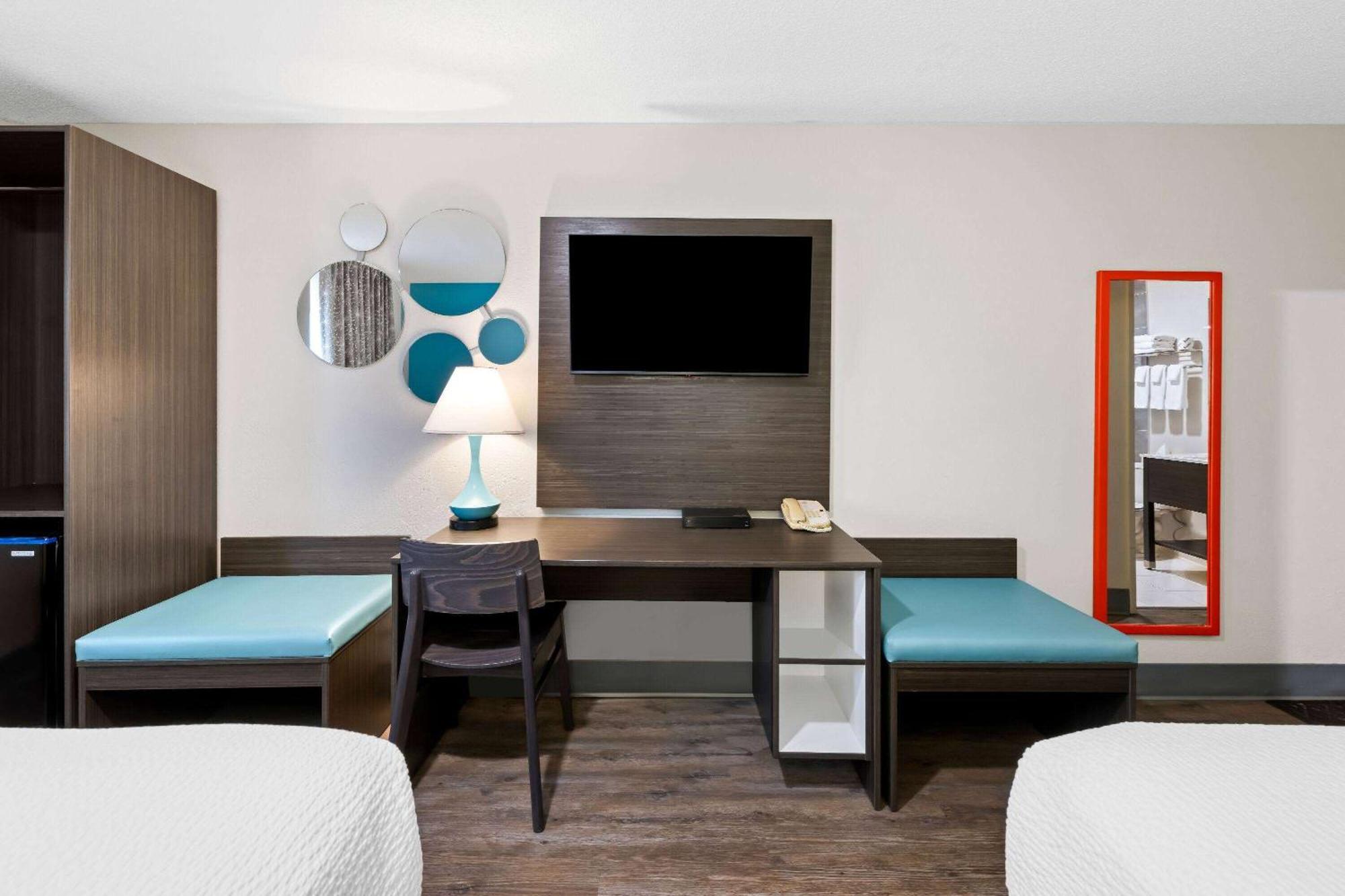 Hotel Howard Johnson By Wyndham 2*
