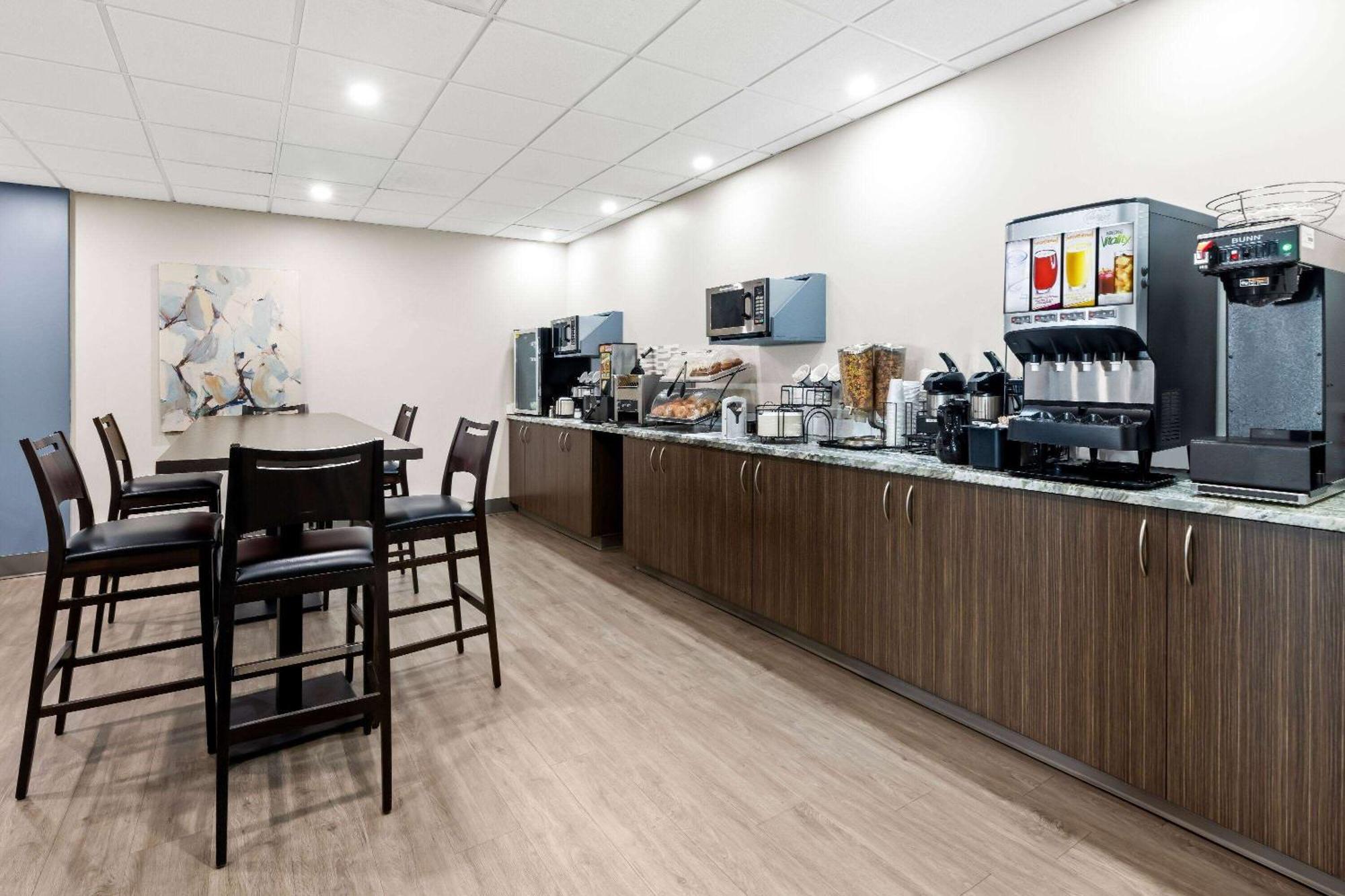 Howard Johnson By Wyndham 2* Thunder Bay